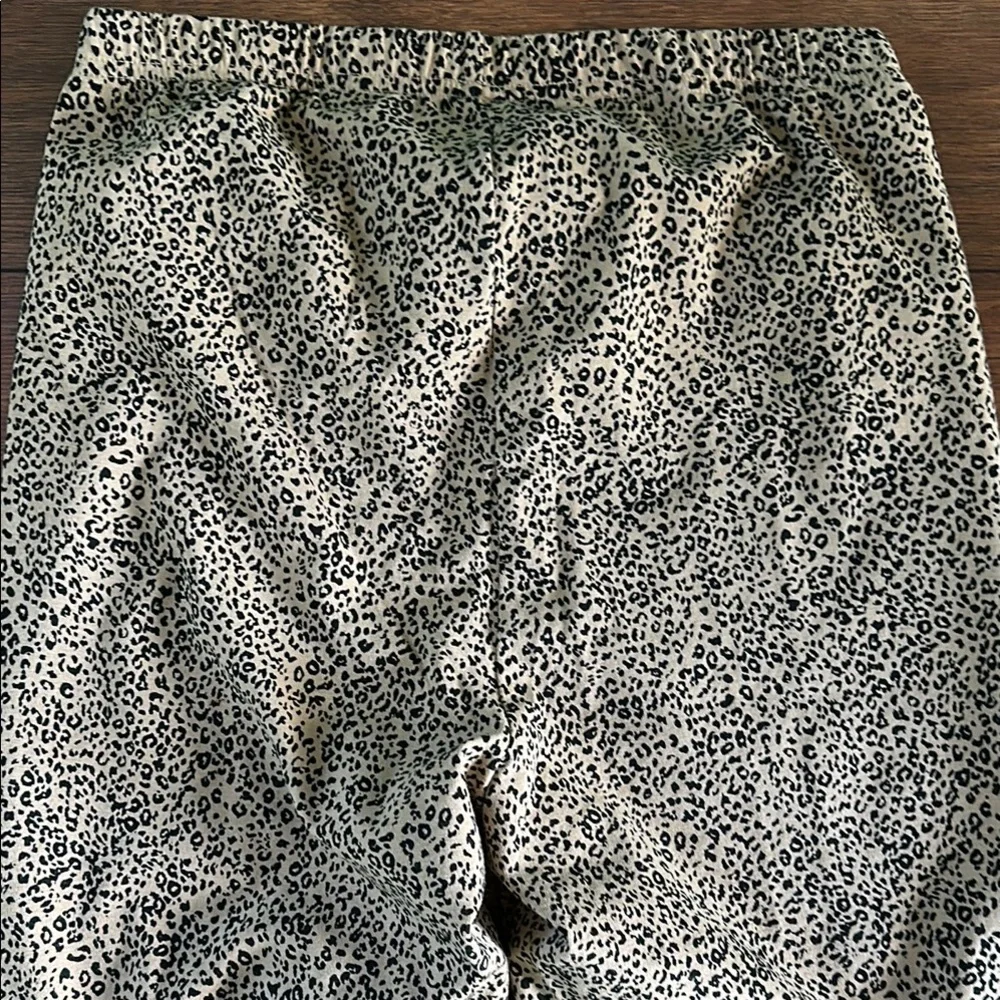 🤎🤎NWOT Old Navy Black and Tan Leopard Patterned Leggings🤎🤎